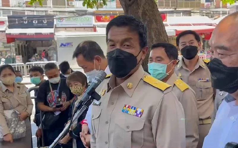 นายชัชชาติ สิทธิพันธุ์ ผู้ว่าราชการกรุงเทพมหานคร 