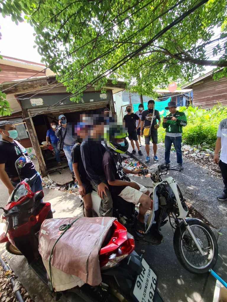 จับได้แล้ว! "ชิงเข็มพระเกี้ยว" นักเรียนบดินทรเดชา