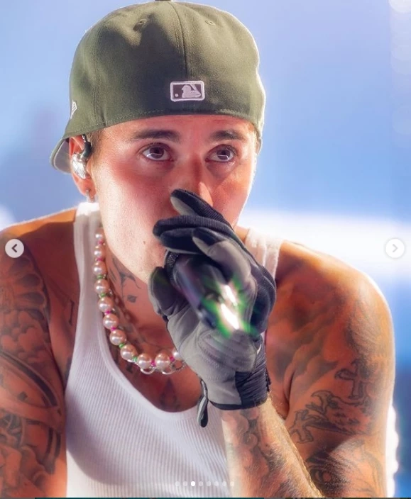 ช็อกแฟนคลับ! จัสติน บีเบอร์ หน้าเป็นอัมพาตเพราะไวรัส (ชมคลิป)