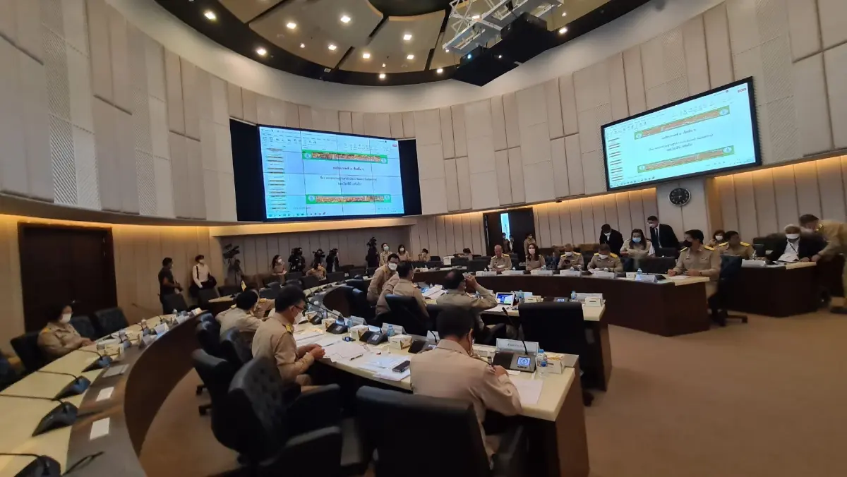 ชัชชาติ ประเดิมประชุมผู้บริหารกทม.นัดแรก จี้ถามเมื่อไร"ถอดหน้ากากอนามัย"