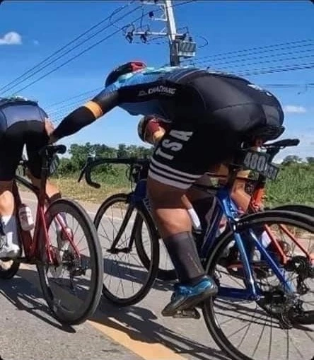 ไม่รอด สมาคมจักรยานฯ สั่งแบน 1 ปี นักปั่นจงใจทำร้ายคู่แข่งที่พิจิตร (มีคลิป)