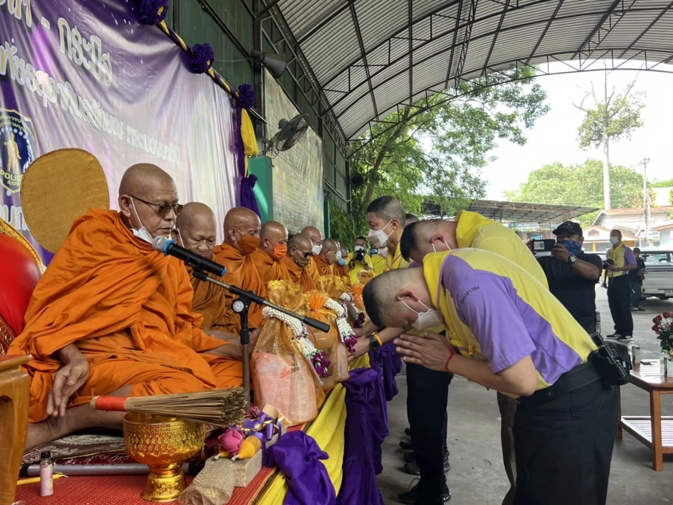 นายก สป.ตท.-แม่บ้านสอบสวนกลาง ไถ่ชีวิตโคกระบือ ถวายเป็นพระราชกุศล