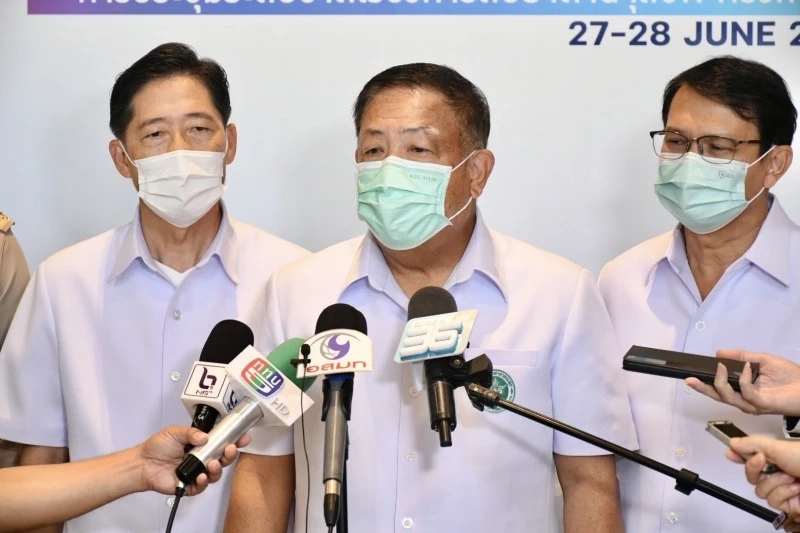 สธ. แนะฉีดเข็มกระตุ้น สู้โควิด BA.4 BA.5 หารือ"อย."ฉีดวัคซีนกลุ่ม 6 เดือน-5ปี