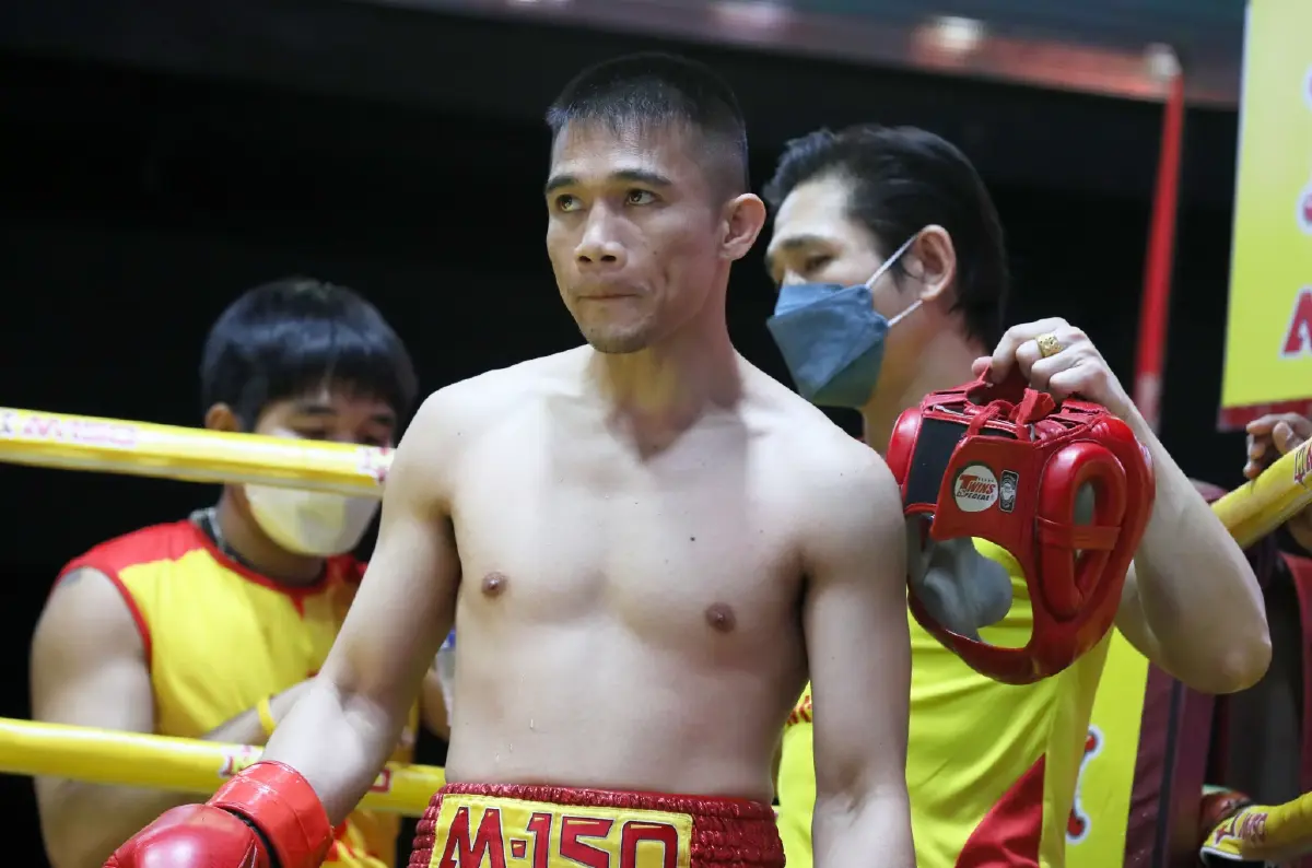 โซเชียลถกสนั่น ! "เจ้าแหลมศรีสะเกษ" ควรวางมือหรือยัง หลังแพ้น็อค "เจสซี่" ??