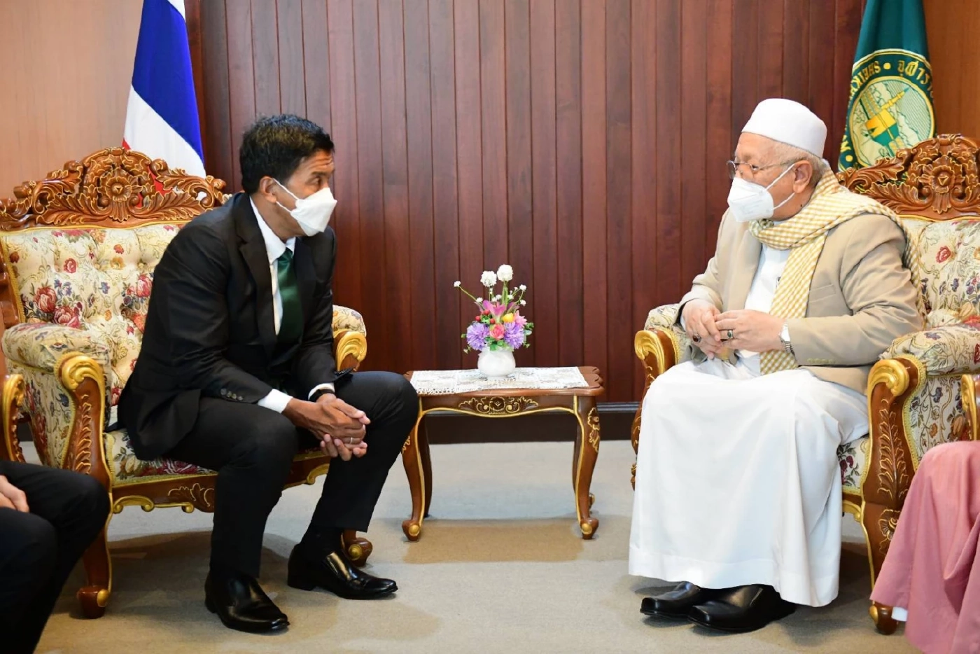 "ชัชชาติ" นำคณะผู้บริหารเข้ากราบคารวะ ผู้นำ 3 ศาสนา ในโอกาสเข้ารับตำแหน่ง