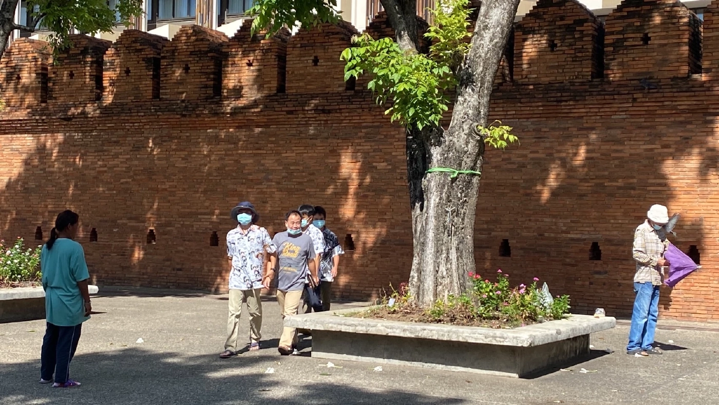 ชาวเชียงใหม่ขอใส่ “แมสก์” ต่อ หวั่นติดเชื้อโควิด-19