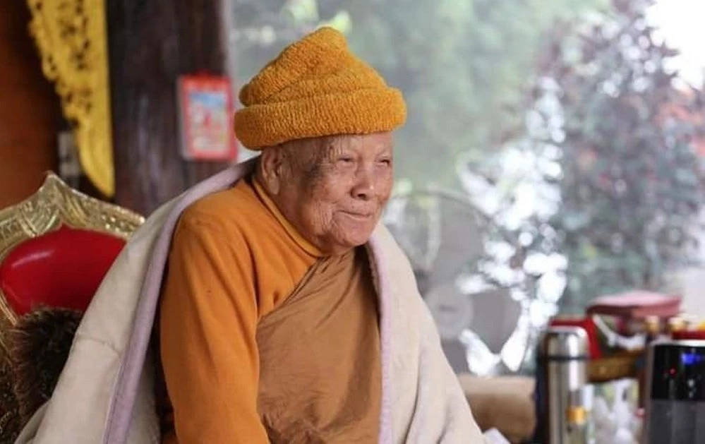 ลูกศิษย์ยัน "หลวงปู่แสง" กลับประจำที่พักสงฆ์ป่าติ้ว ที่ "หมอปลา" เคยบุกตรวจแล้ว  