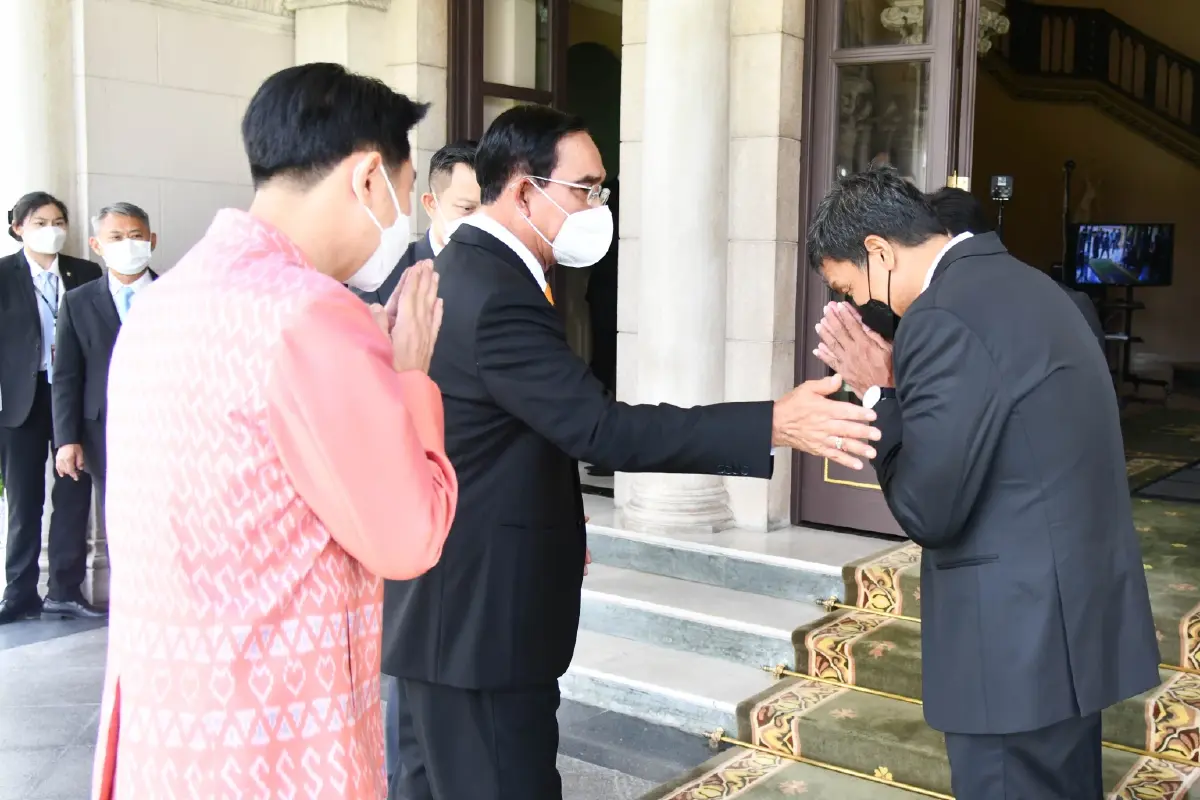 "ชัชชาติ" พร้อมทำงานร่วมกับ "รัฐบาล" ระบุ "ท่านนายกฯ เป็นผู้ใหญ่ที่มีเมตตา"