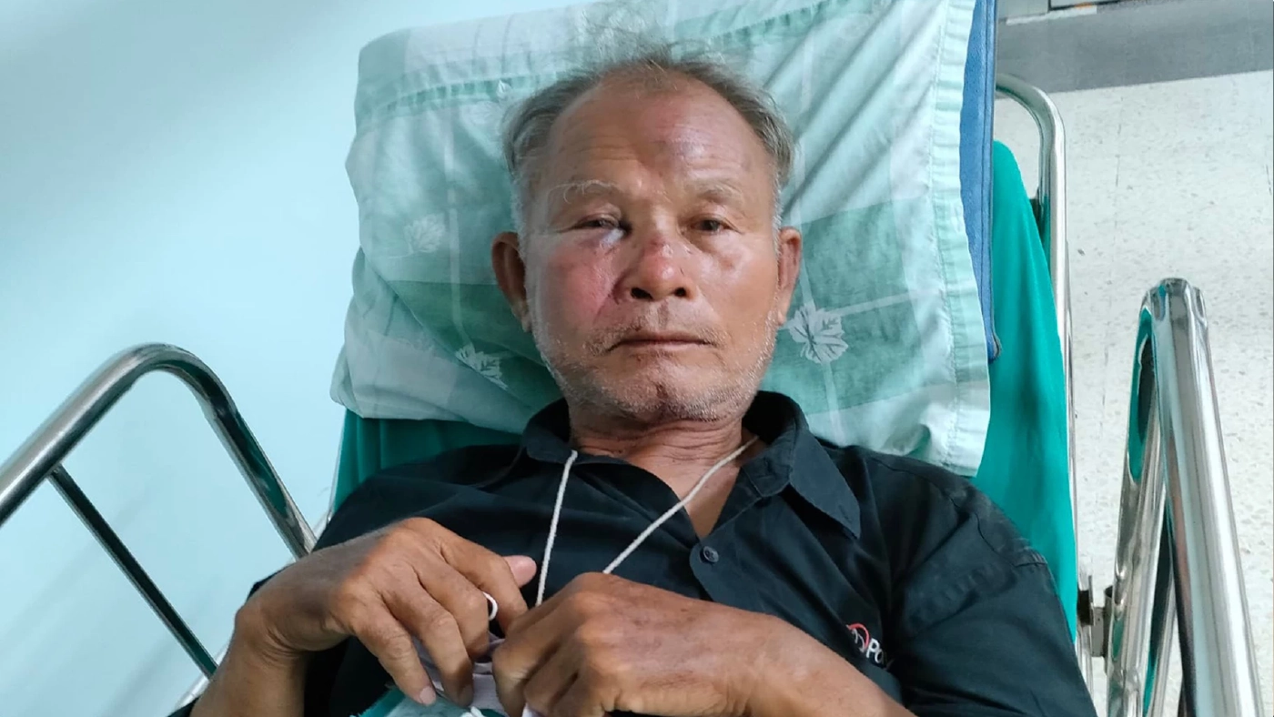 นาทีคนร้ายกระทืบตา ฉกแผงลอตเตอรี่  500  ใบ  ลอยนวล