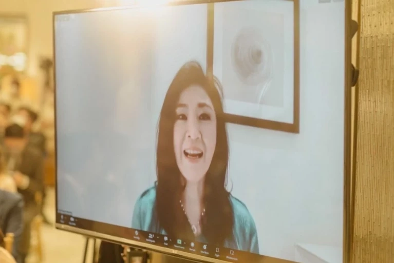 ทำความรู้จัก &quot;ติ๊ก ณัฐฐิญา&quot; เจ้าสาวป้ายแดง &quot;โอ๊ค&quot; สวยเก่งไม่ธรรมดา 