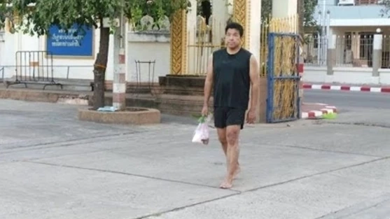 ดราม่า! "ชัชชาติ" ไม่ไปร่วมงานรำลึก "ต้าร์" ผู้ถ่ายภาพถือถุงแกง แต่โผล่เต้นดนตรีในสวน