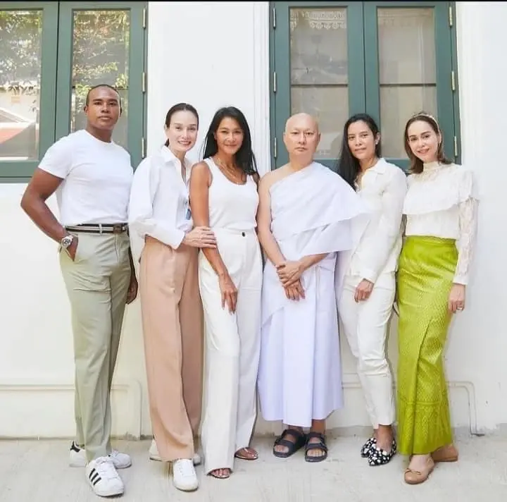 ช่างภาพแฟชั่นชื่อดัง “ใหญ่ อมาตย์” เข้าพิธีอุปสมบท คนบันเทิงร่วมอนุโมทนา