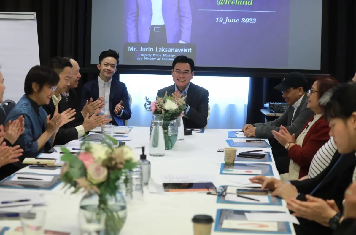 “จุรินทร์” นำทีมบุกตลาดไอซ์แลนด์ ถก 7 ผู้นำเข้า ลุยขายตรงสินค้าแบรนด์ไทย