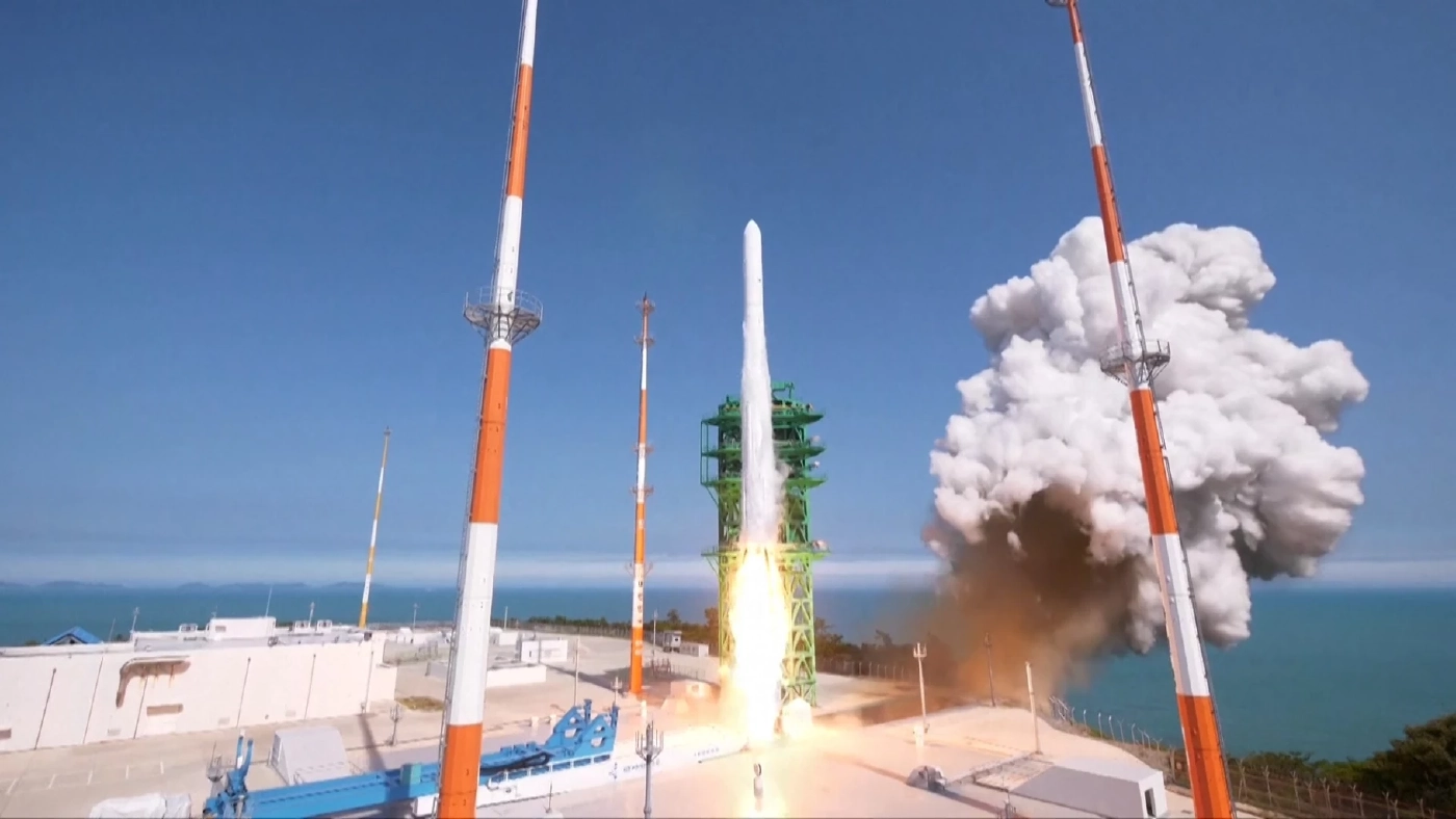 เกาหลีใต้ปล่อยจรวดส่งดาวเทียมจำลองสู่วงโคจรสำเร็จ