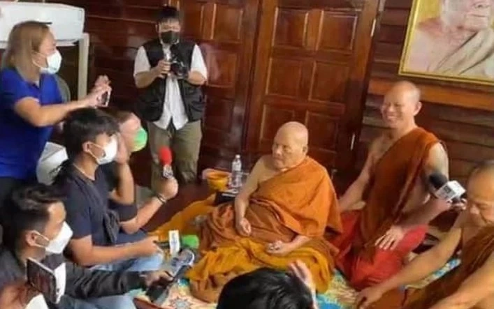 ลูกศิษย์ยัน "หลวงปู่แสง" กลับประจำที่พักสงฆ์ป่าติ้ว ที่ "หมอปลา" เคยบุกตรวจแล้ว  