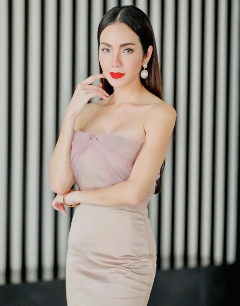 "พี่เอ" อัปเดตข่าว หลังภรรยาคนสวย "อ๋อม สกาวใจ" ถูกหามเข้าโรงพยาบาลด่วน!!!