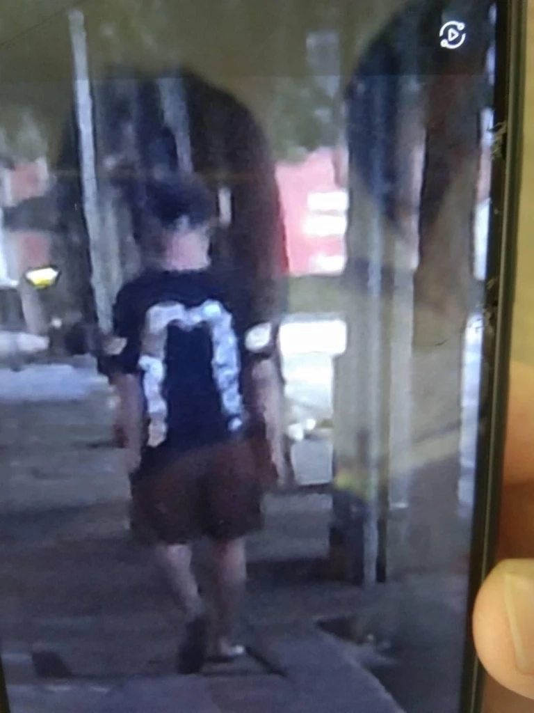 คนร้ายที่ก่อเหตุจี้ขิงทรัพย์ นร.