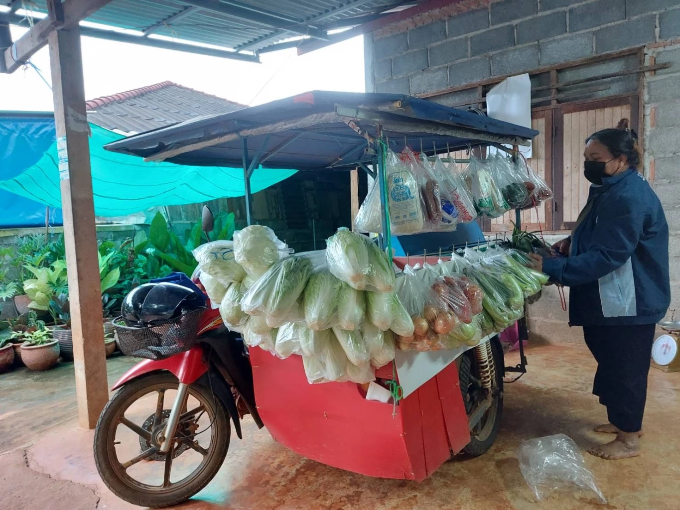 รถพุ่มพวงโอด! น้ำมันแพงของแพงแทบไม่ไหว