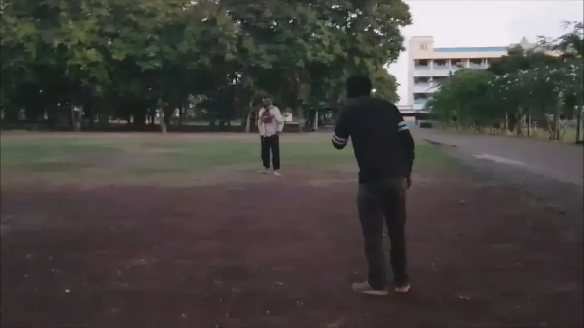 ระทึกวิ่งไล่จับหนุ่มอุดรฯคลั่งถือขวานบุกโรงเรียน