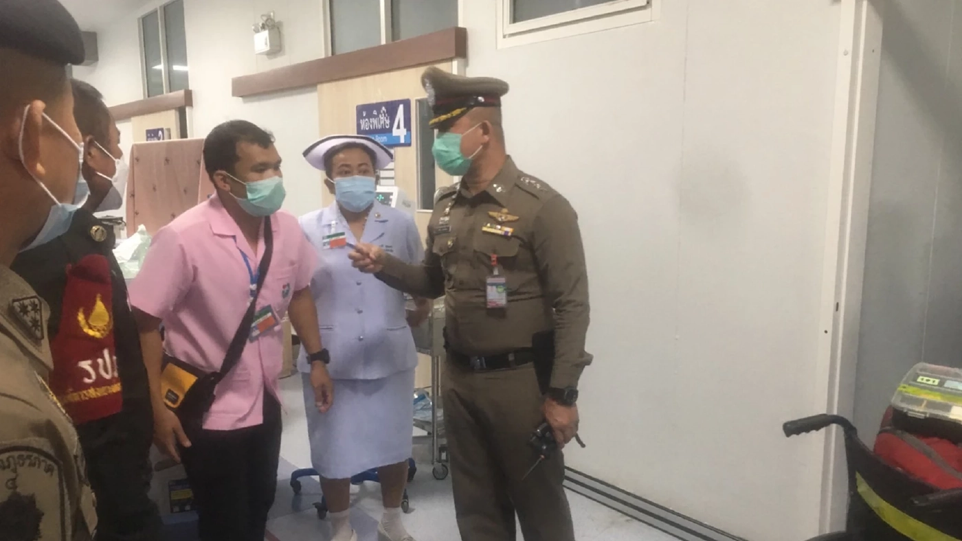 เผย “จ่าสิบเอก” จูงมือลูกวัย 7 ขวบไปหาภรรยาก่อนลั่นไก