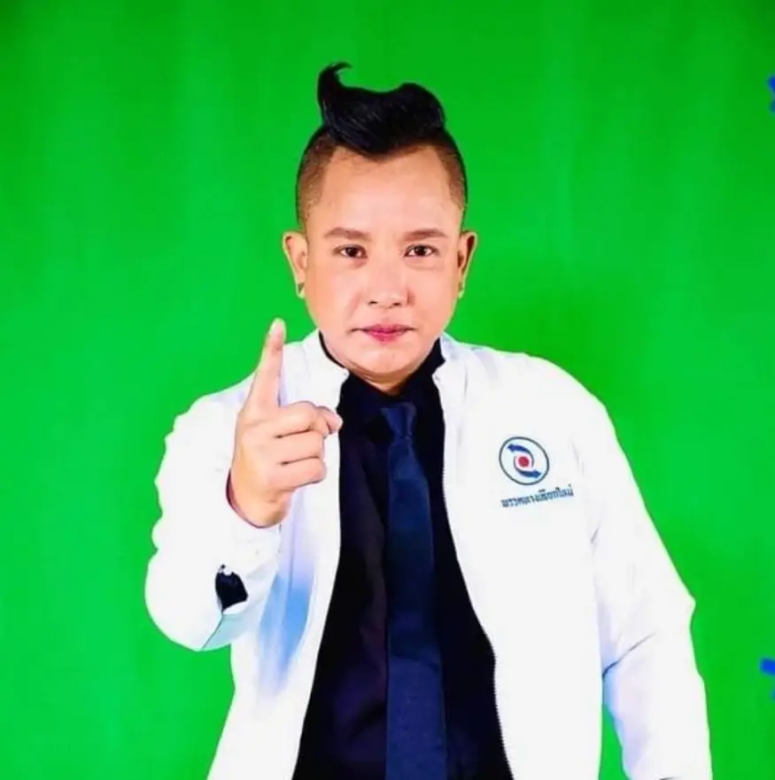 รู้จัก “จั๊กกะบุ๋ม เชิญยิ้ม” ดีกรี “โฆษกพรรคการเมือง” หลังถูกโยงคุกคามสาว