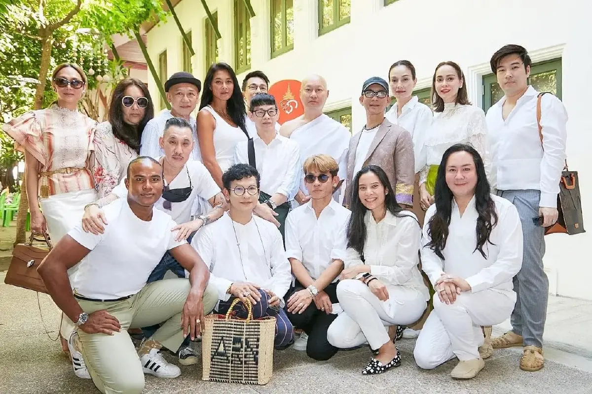 ช่างภาพแฟชั่นชื่อดัง “ใหญ่ อมาตย์” เข้าพิธีอุปสมบท คนบันเทิงร่วมอนุโมทนา