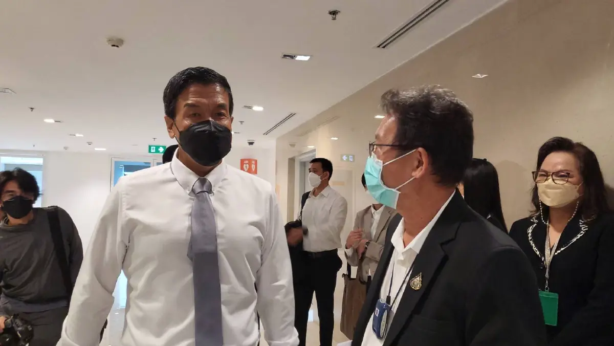 "ชัชชาติ" ประชุมผู้บริหารพร้อมหน้าครั้งแรก ย้ำนโยบาย 216 ข้อ
