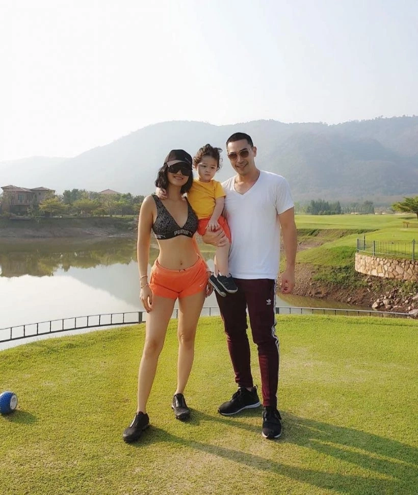 “มิ้วกี้” สุดทนปล่อยภาพ “แดนนี่” อดีตสามีกับสาวใหม่ ลั่น! มาเซ็นใบหย่าให้จบ