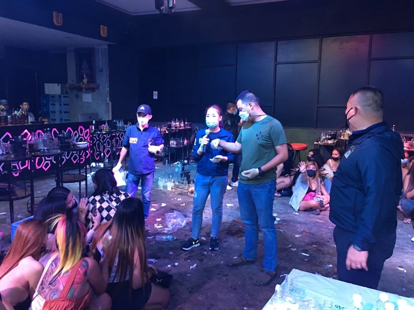 ตำรวจ ดส. บุกทลาย 77 โซไซตี้ ผับ ท่าข้าม