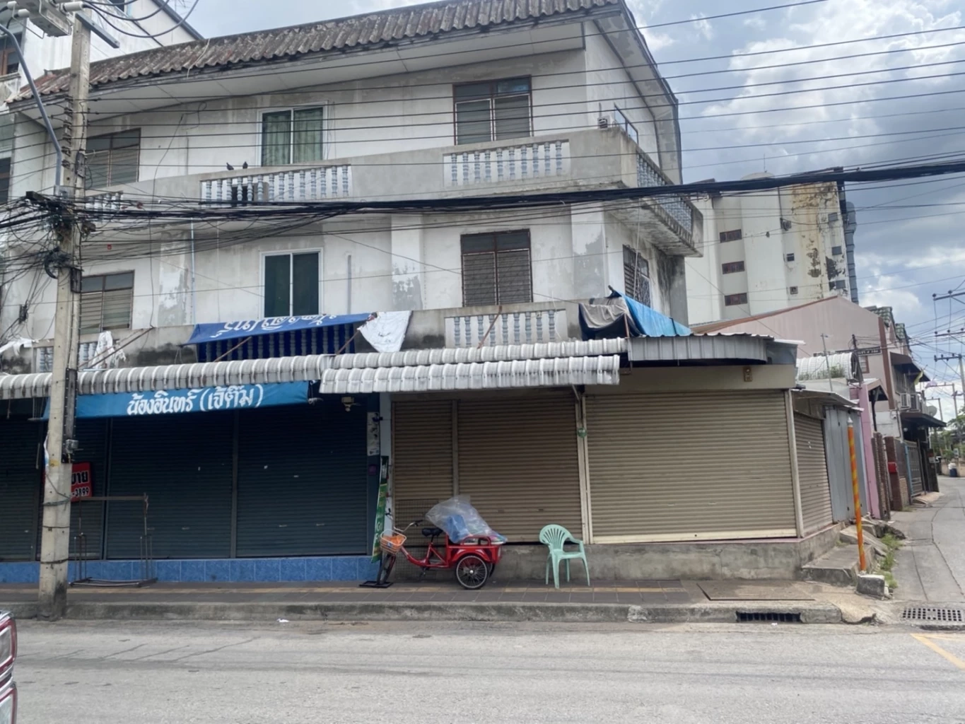 ทนพิษเศรษฐกิจไม่ไหว!ติดป้ายขาย-ให้เช่า