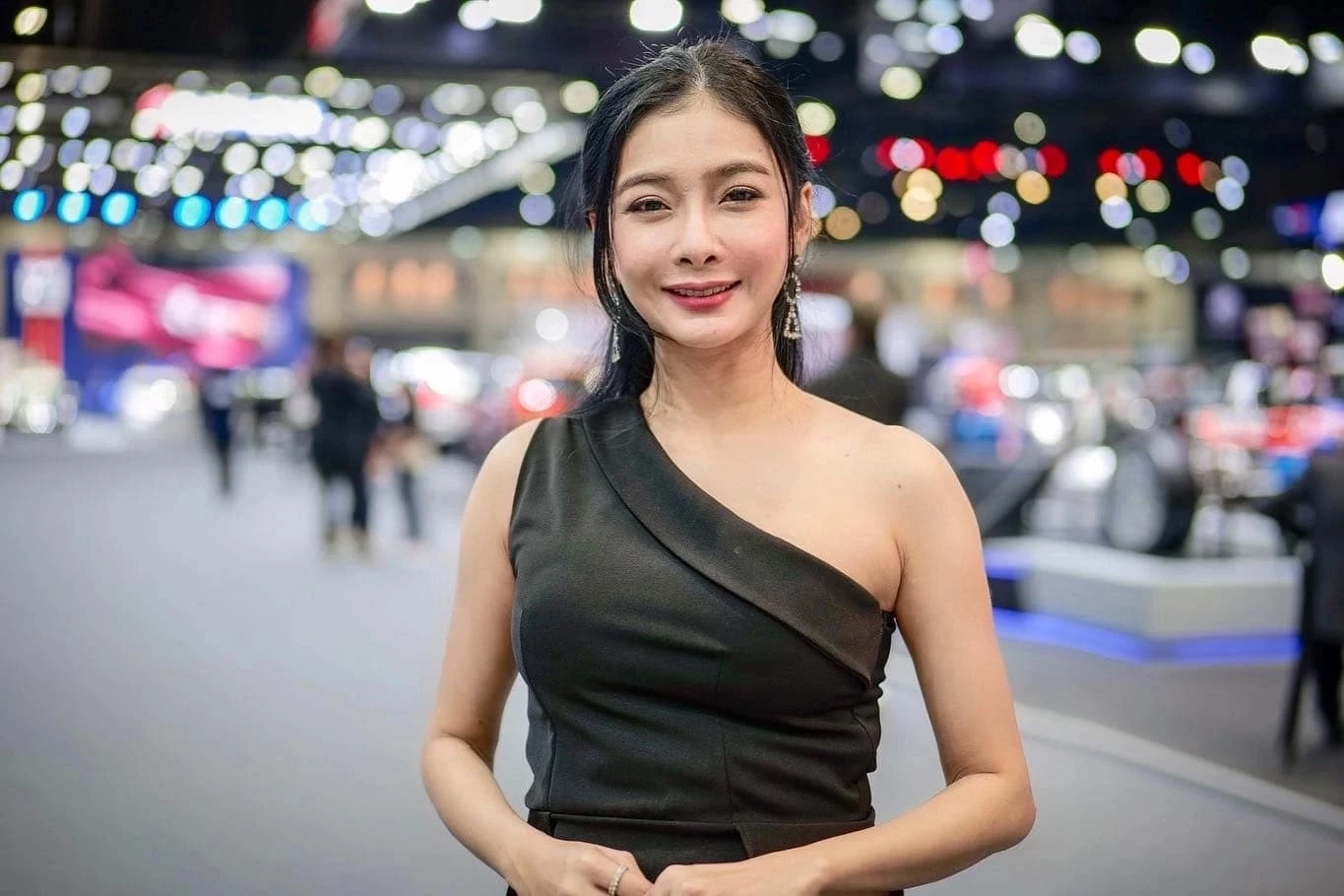 “สีกาตอง”อ่วม ถูกแจ้ง 3 ข้อหาหนัก หนุ่มอ้างตัวเป็นพี่ชายโดนด้วย