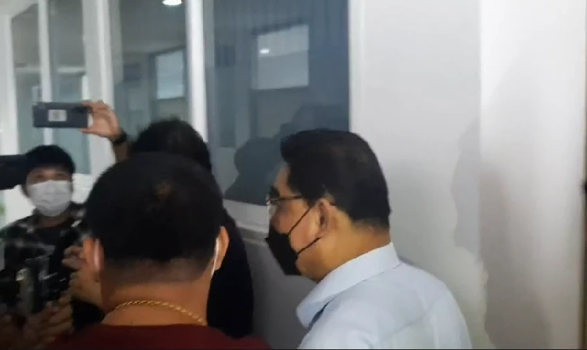 นายสุนทร วิลาวัลย์ นายก อบจ.ปราจีนบุรี บิดาของ นางกนกวรรณ วิลาวัลย์ รมช.ศึกษาธิการ