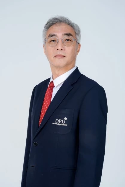 ผศ.ดร.สมชาย รัตนซื่อสกุล คณบดีคณะนิติศาสตร์ปรีดี พนมยงค์ มหาวิทยาลัยธุรกิจบัณฑิตย์(มธบ.) หรือ DPU