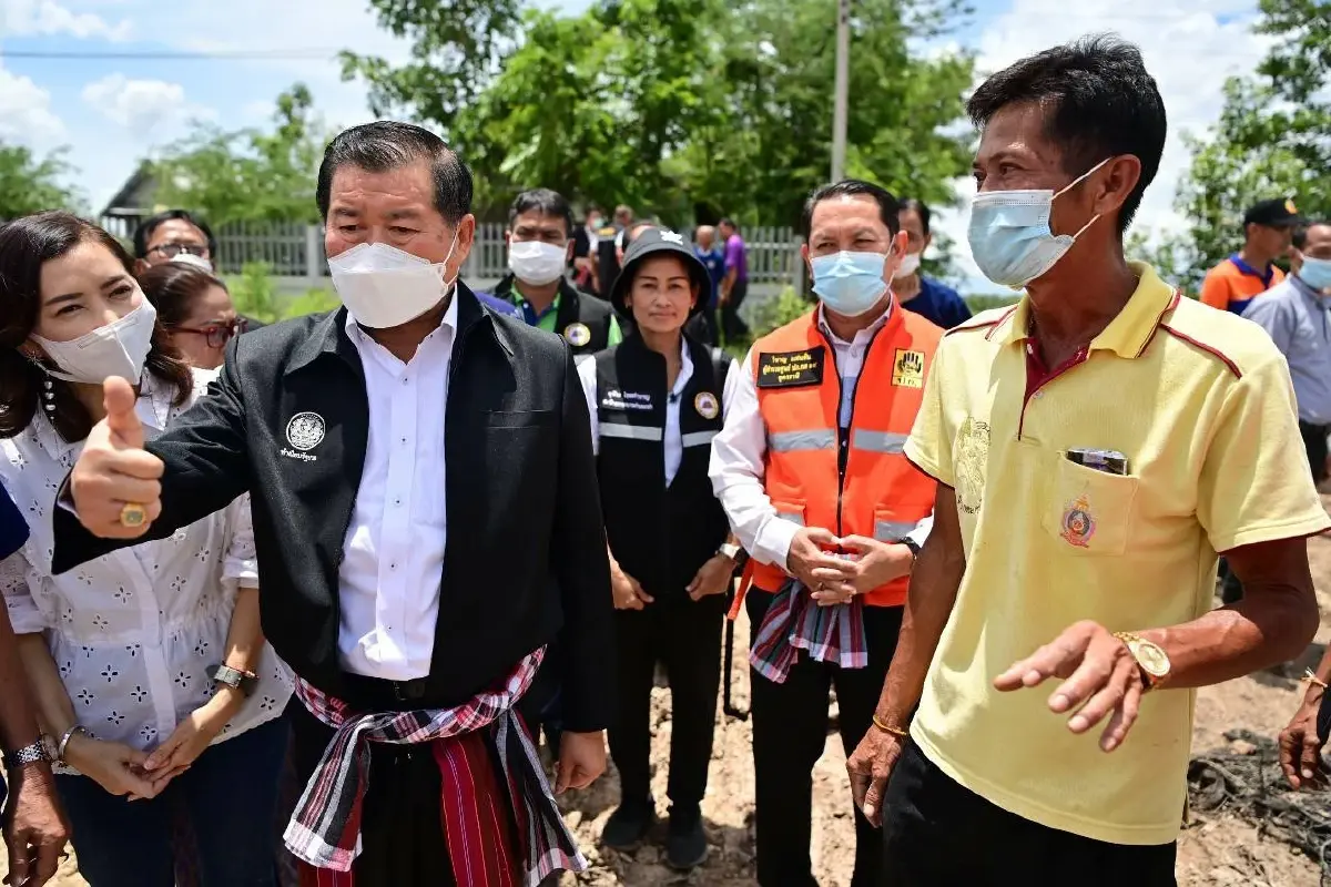 "นิพนธ์"กำชับทุกฝ่ายร่วมรณรงค์ช่วยลดอุบัติเหตุทางถนน