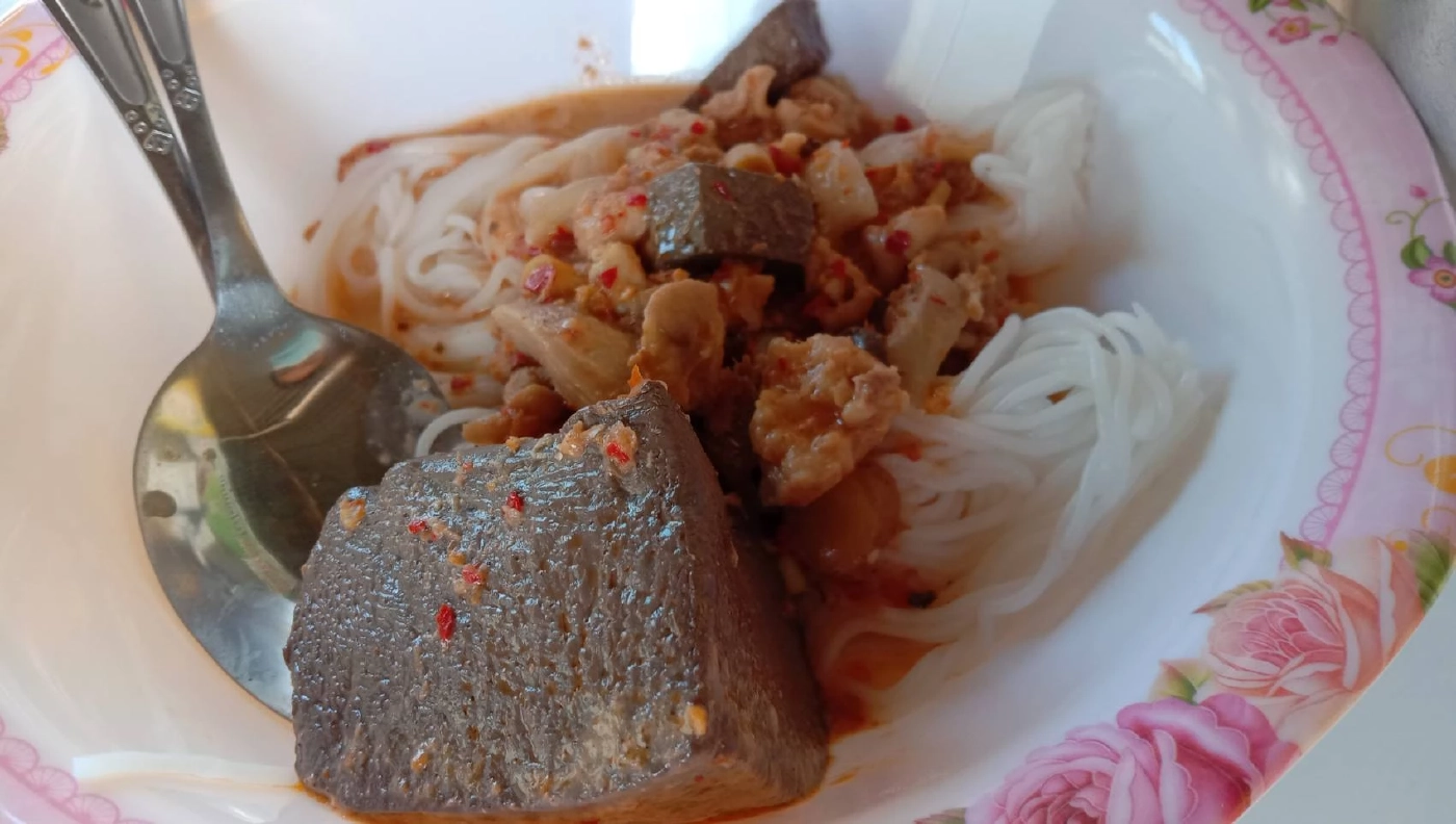 แม่ค้าขนมจีนเดือดร้อนหนักประกาศปรับราคาหลังต้นทุนราคาพุ่ง