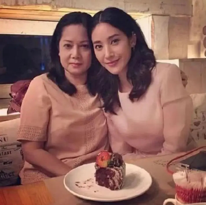 คุณแม่ภนิดา กับ แตงโม นิดา