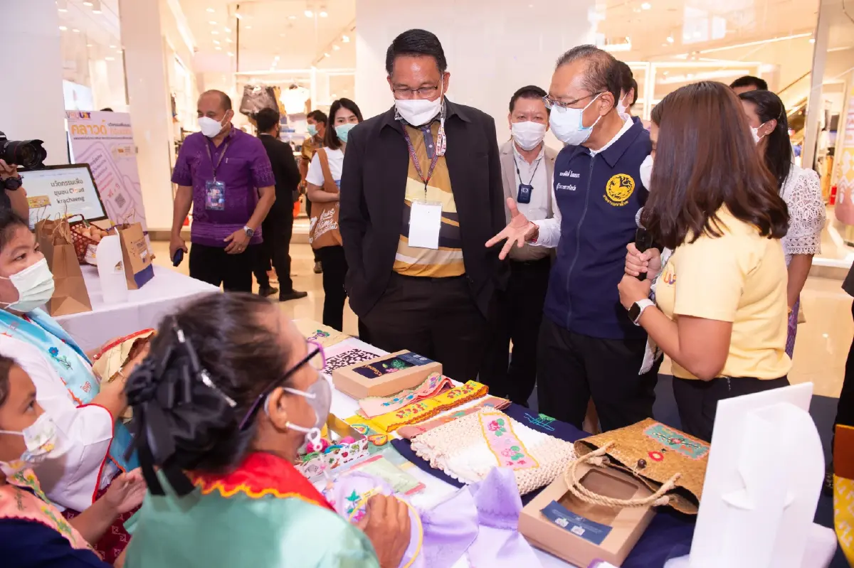 การจัดงานแสดงผลการดำเนินงานยุทธศาสตร์ราชภัฏเพื่อการพัฒนาท้องถิ่น มหาวิทยาลัยราชภัฏวไลยอลงกรณ์ ในพระบรมราชูปถัมภ์ VRU Show Case 2022