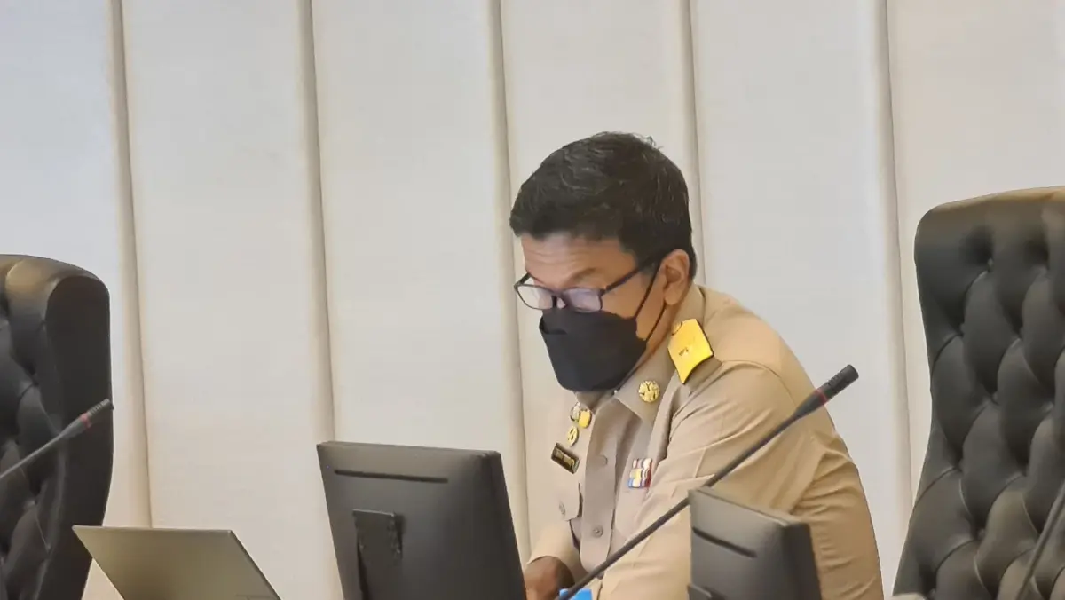 ชัชชาติ ประเดิมประชุมผู้บริหารกทม.นัดแรก จี้ถามเมื่อไร"ถอดหน้ากากอนามัย"