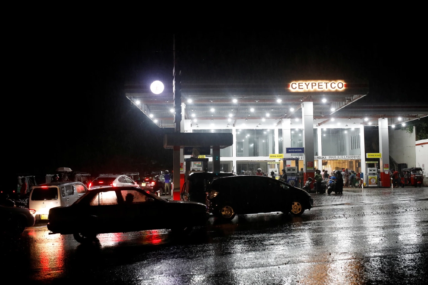 ศรีลังกาส่งคนไปรัสเซีย-กาตาร์เจรจาซื้อน้ำมันราคาถูก