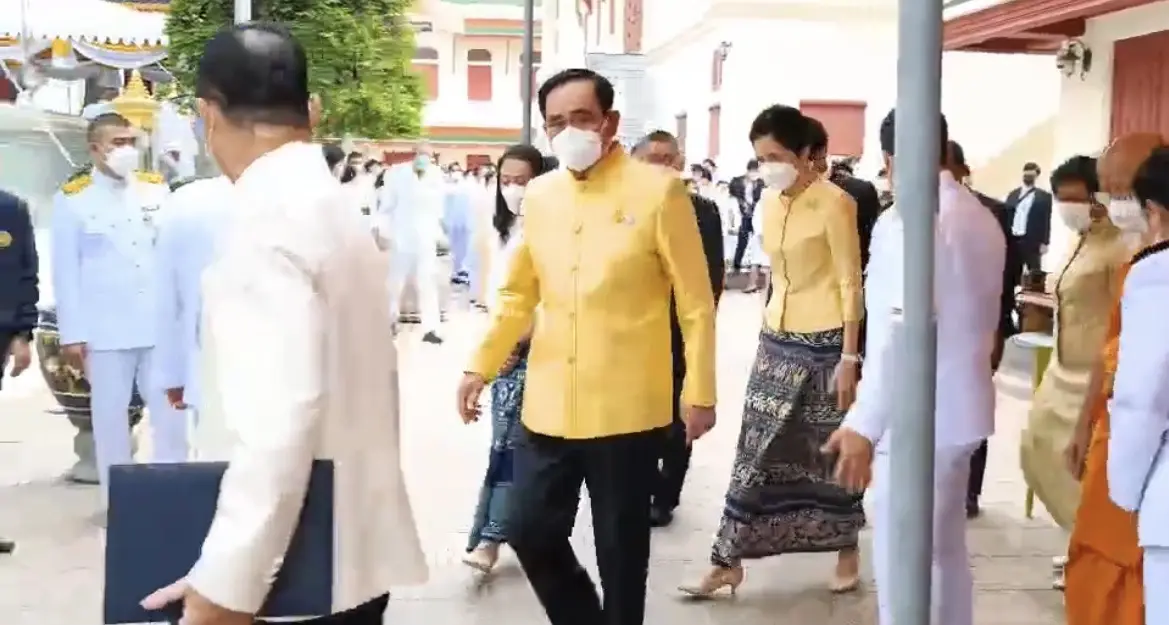 สมเด็จพระสังฆราชฯ ประทานพร "บิ๊กตู่" ขอให้ทำงานสำเร็จ
