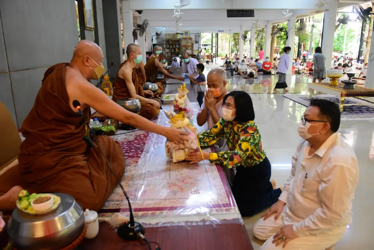 นักประดิษฐ์ลูกบอลดับเพลิงอัตโนมัติ ถวายลูกบอลดับเพลิง วัดป่าวชิรบรรพต