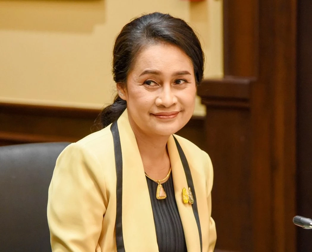 กนกวรรณ วิลาวัลย์ รมช.ศึกษาธิการ ตกเป็นผู้ถูกกล่าวหาคดีออกโฉนดรุกป่าเขาใหญ่