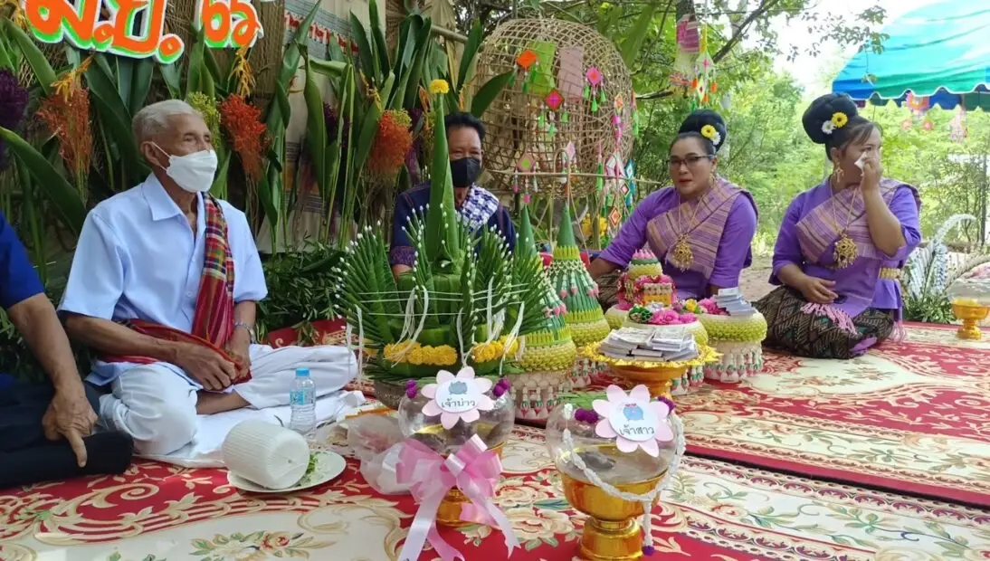 ฮือฮา! พิธีแต่งงาน "อึ่งอ่าง" 19 คู่ เงินสินสอด 3 ล้าน เชิญสารพัดสัตว์เป็นแขก 