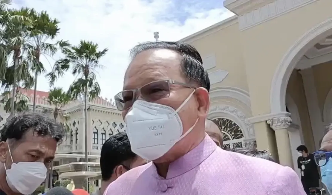 "สันติ"เมินฝ่ายค้านยื่นซักฟอกปมท่อส่งน้ำอีอีซี
