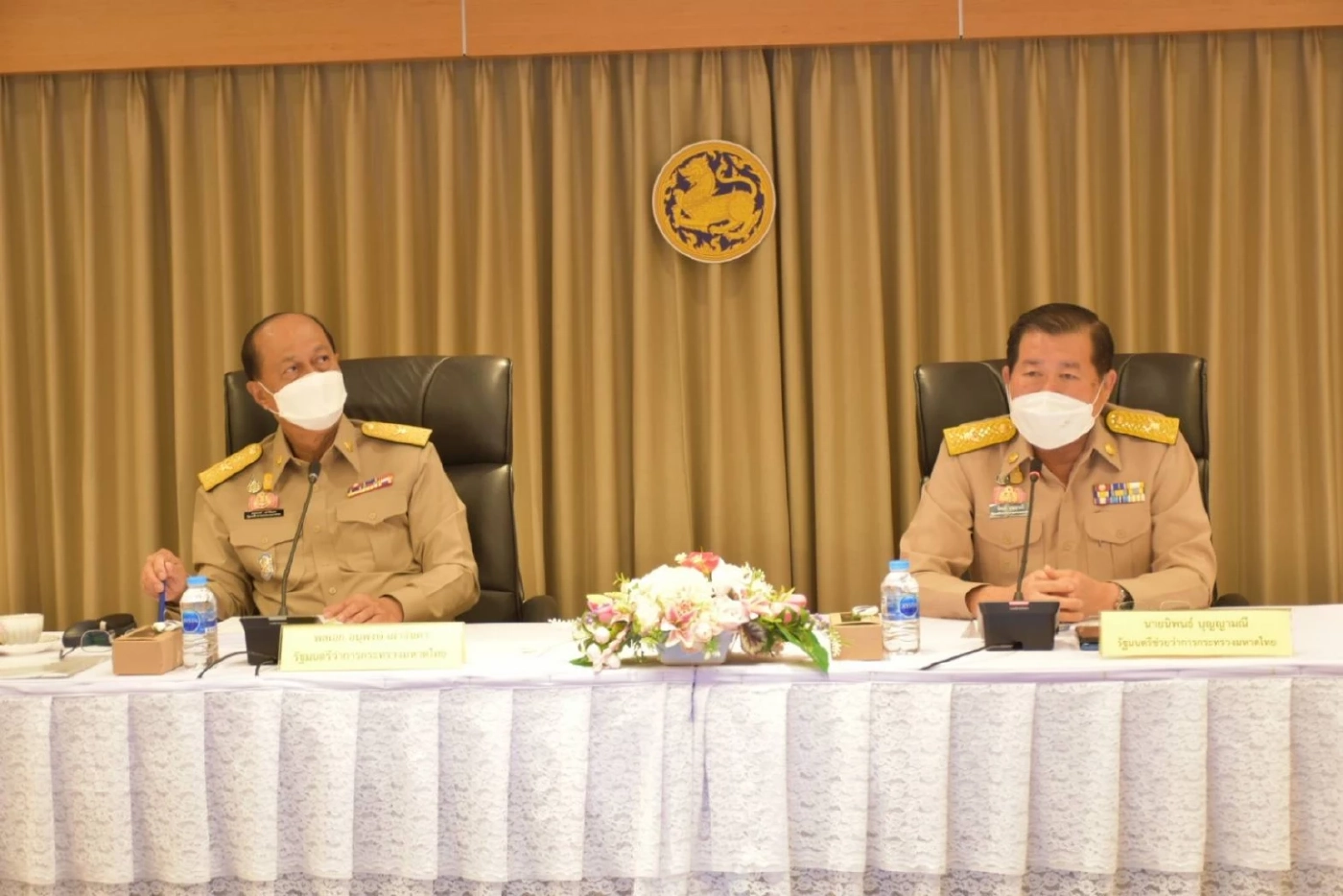 พล.อ.อนุพงษ์ เผ่าจินดา - นายนิพนธ์ บุญญามณี 