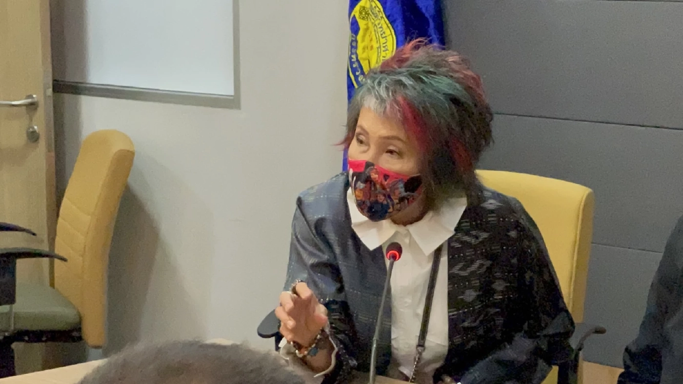 และ แพทย์หญิงคุณหญิงพรทิพย์ โรจนสุนันท์ สว. 