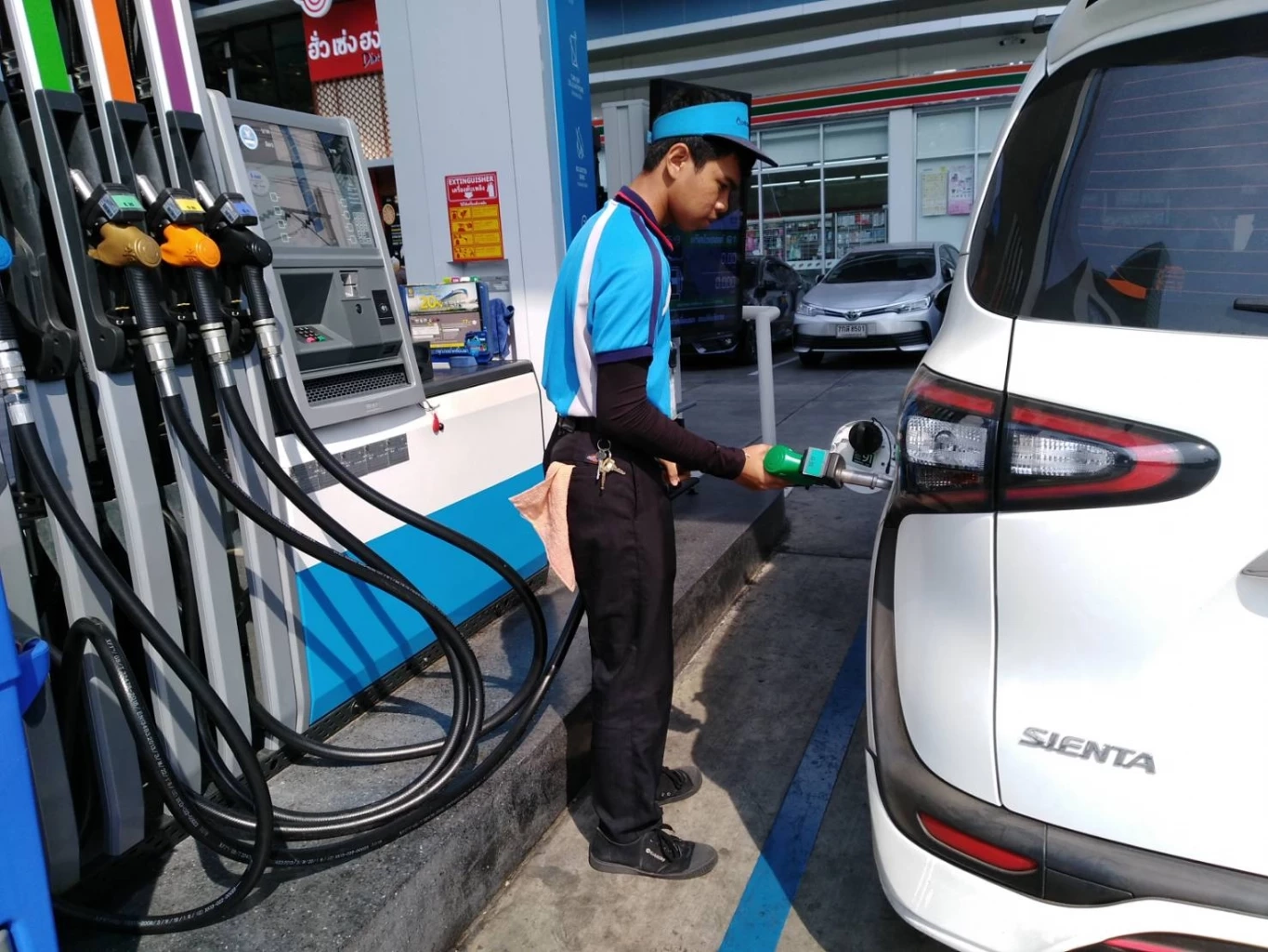 “สนธิรัตน์” เสนอ น้ำมันเป็น วาระแห่งชาติ ระบุ ราคาอาจทะลุ 180 เหรียญ/บาร์เรล