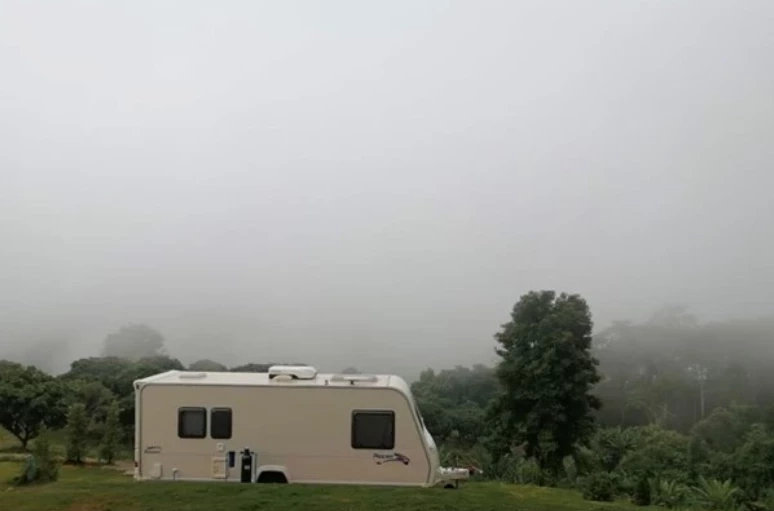 คู่รักทำคลิปสยิว "วังน้ำเขียว" คอนเทนต์ OnlyFans มอบตัวตำรวจแล้ว