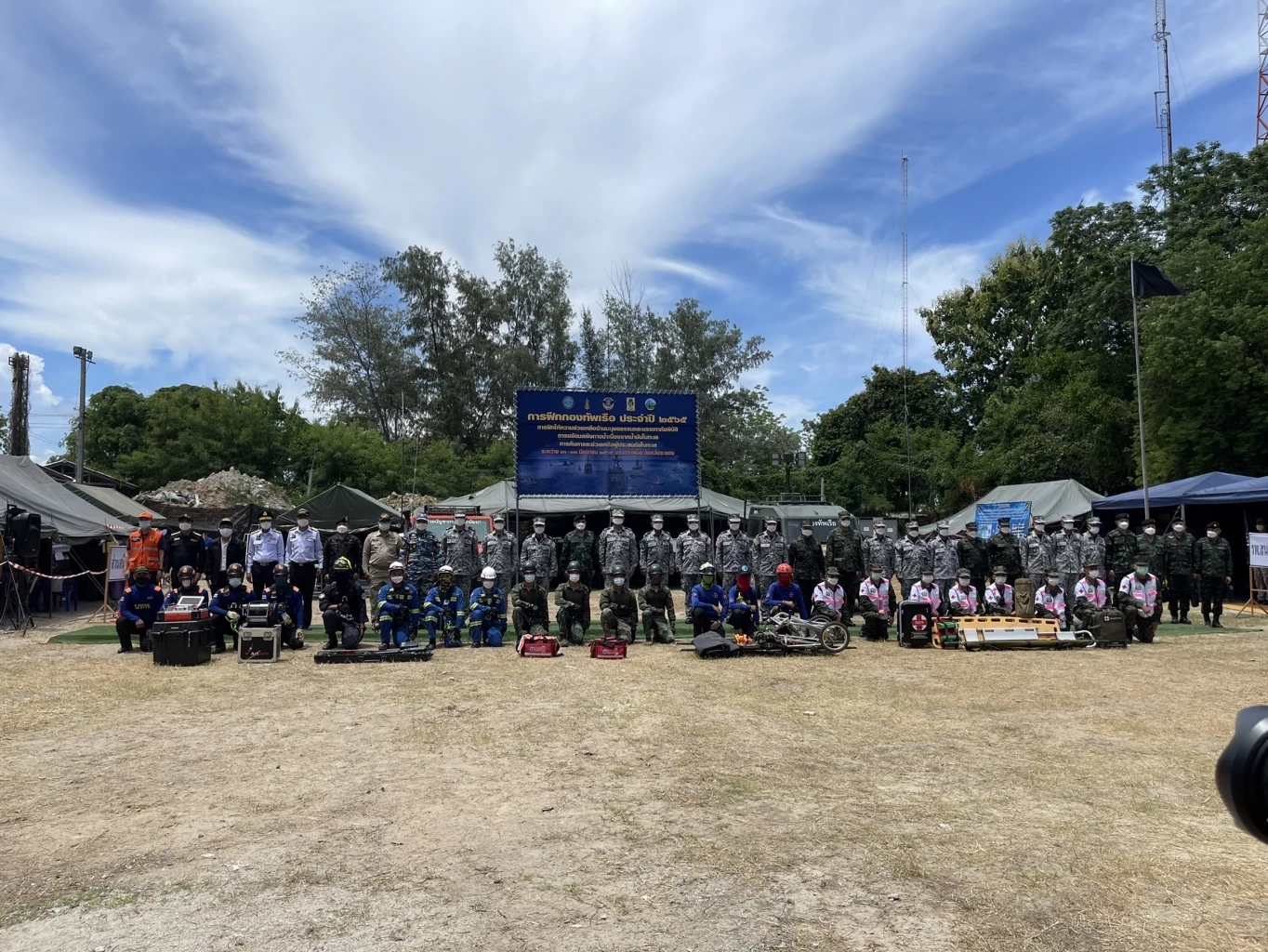 กองทัพเรือ ฝึกปฎิบัติการช่วยเหลือประชาชน ถอดบทเรียน “น้ำมันรั่ว”