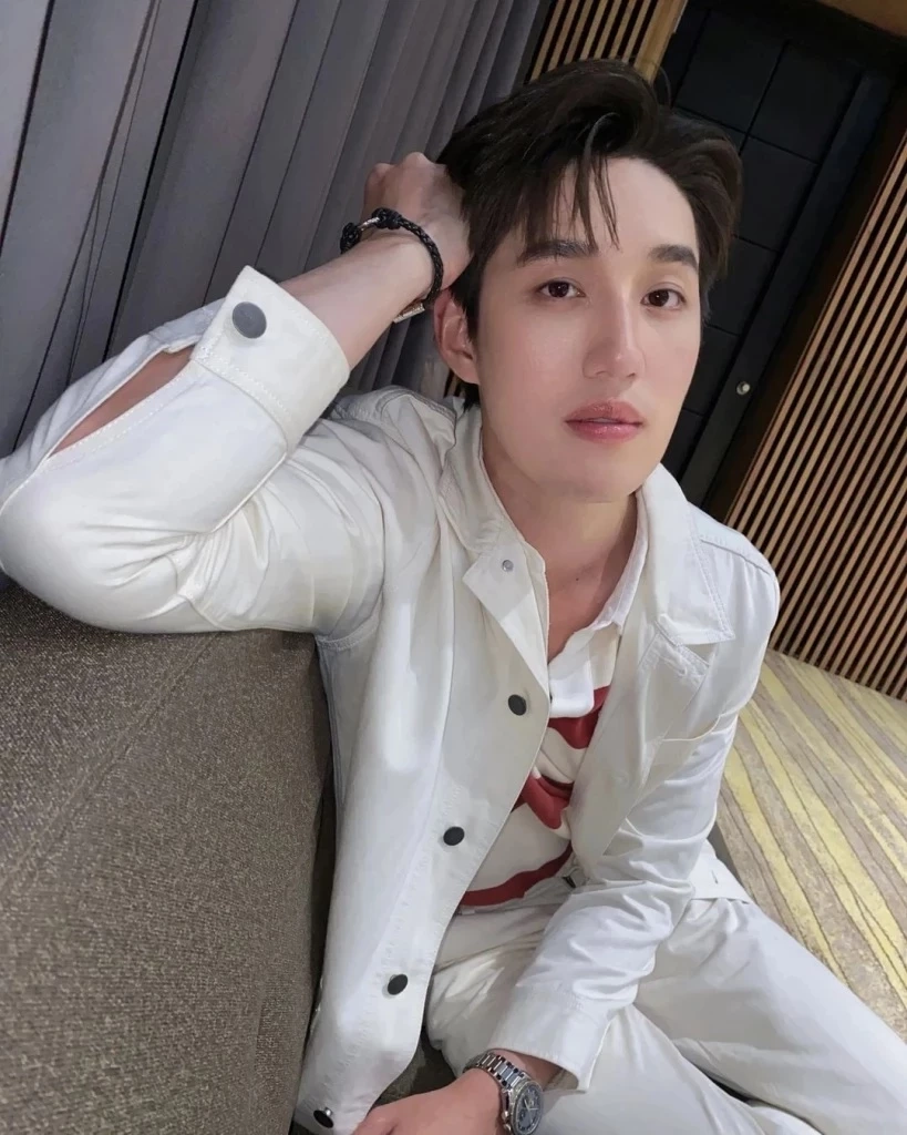 ภาพจาก IG thanapob_lee